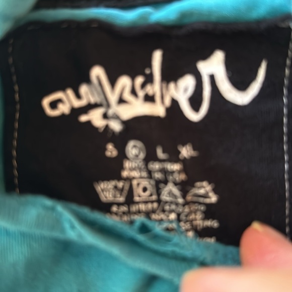 Vintage Quiksilver shirt.  Awesome design from early 2000’s size M - Picture 3 of 4